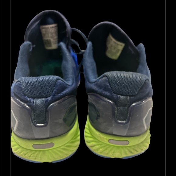 BLUE/GREEN UNDER ARMOUR BANDIT 4- SIZE 7 YOUTH - Picture 6 of 11